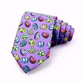 Lilla slips med farverige påskeæg