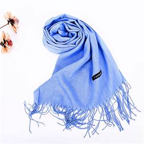 Lyseblåt tørklæde m. frynser